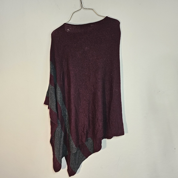 Celeste wool cashmere blend purple and gray asymmetrical poncho one size - Picture 2 of 4